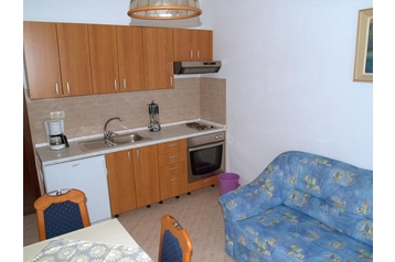 Kroatija Privát Okrug Donji, Eksterjeras